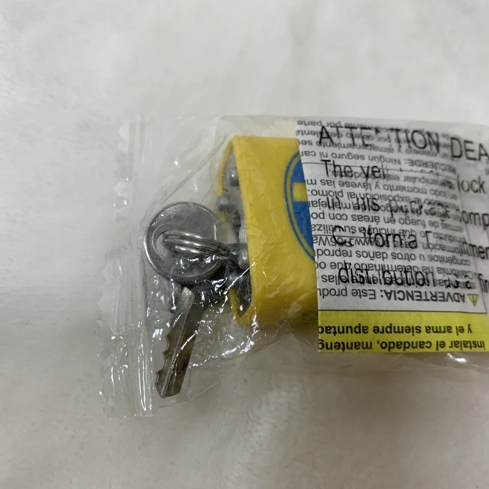 Mossberg Yellow‎ Cable Firearm Safety Lock R10SC3 w/ 2 Keys & Instructions NEW